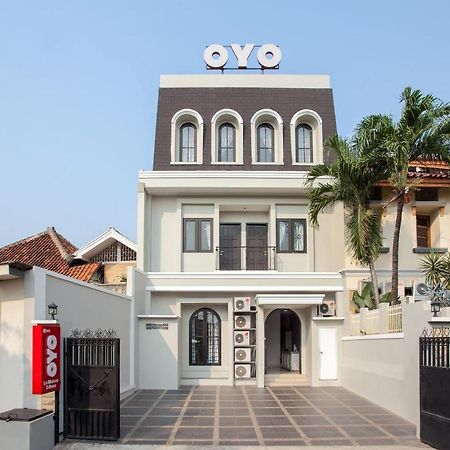 Oyo 105 La Maison D Ilona Yakarta Exterior foto