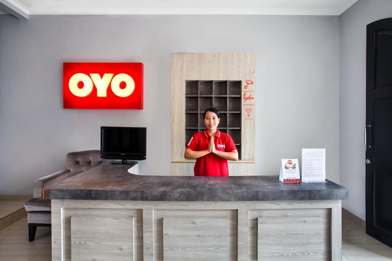 Oyo 105 La Maison D Ilona Yakarta Exterior foto